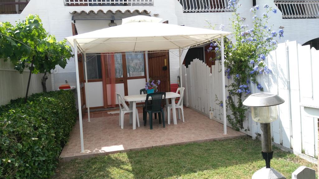 Appartamenti In Villa Nicanda Porto Columbu - Perd'E Sali Zewnętrze zdjęcie
