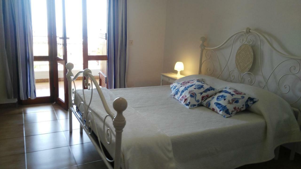 Appartamenti In Villa Nicanda Porto Columbu - Perd'E Sali Zewnętrze zdjęcie